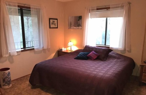 Midpines House | Foothill Acres - Family Cabin near Yosemite