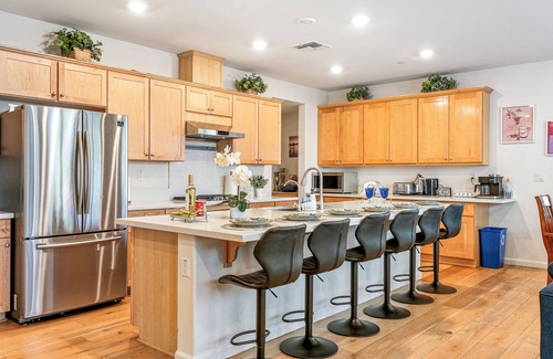 Salinas House | Foothill Oasis – Relax & Play Near Monterey!