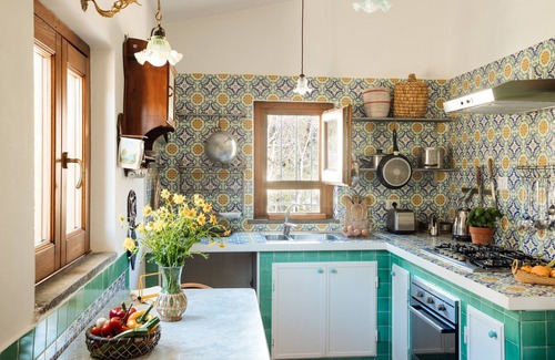 Casola di Napoli Villa | For 6 people Monticelli-Mansion breakfast included