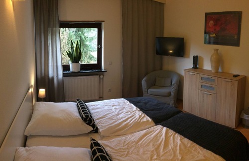 Schonau Apartment | For families and small groups - beautiful, large and stylish 3 room apartment