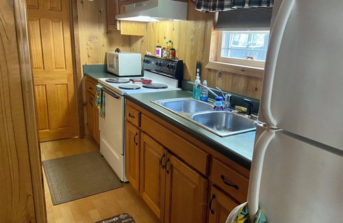 Salt Springs Cabin | For Fox Sake, Cabin by the Lake in Salt Springs, FL.
