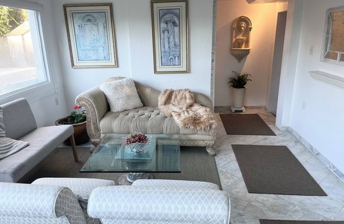 Mill Valley House | FOR ROMANTICS AND ARTISTS! So peaceful at night, you can hear the stars!
