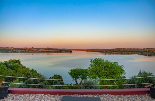 Ponte de Sor House | For the Whole Family! 3BR Villa with Private Pool, Full Kitchen and Lave View!
