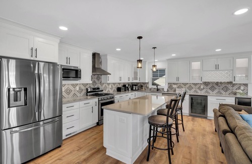 Point Pleasant Beach House | FOR303 | Gorgeous Custom 5BR 3.5 ba Home, Private Pool + 8 badges! Sleeps 13!