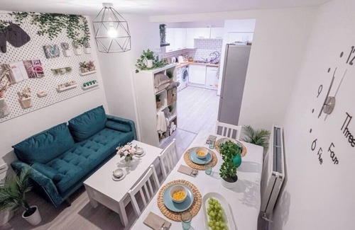 Great Houghton House | Forest at Forest Home