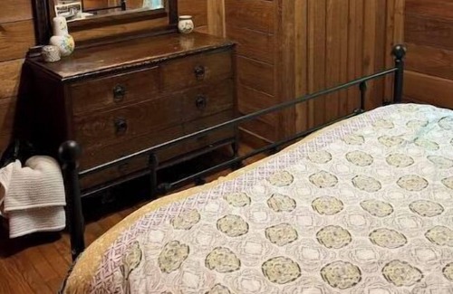 Monteagle Cabin | Forest cabin with sauna, ping pong, 5 min drive to local trails