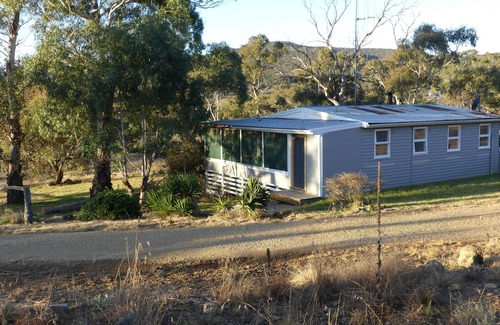 Binjura House | Forest Cottage – Relaxing bush stay. Pet friendly