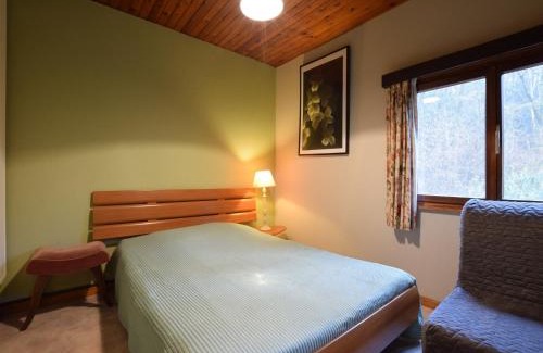 Bouillon Ski Chalet | Forest Cottage with Ponds, cleaning included