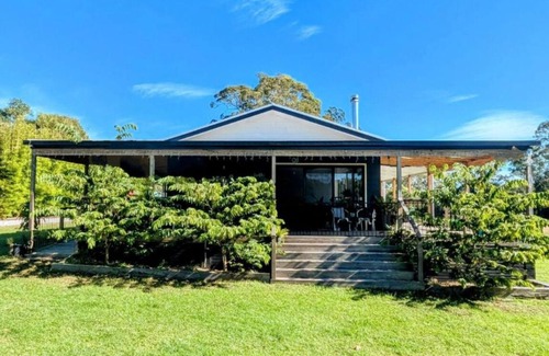 Bunyah Bed & Breakfast | Forest Creek Retreat - Double Room with Garden View