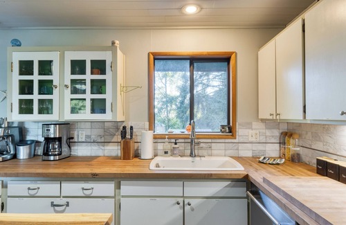 Neahkahnie Beach House | Forest hideaway w/fireplace & Pacific views | Sunset House by AvantStay