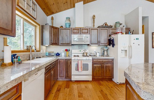 Soda Springs House | Forest Home with Fireplace, Washer/Dryer, and Mountain View