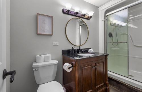 Quidi Vidi Apartment | Forest House 1 Bdrm Qv Lake View Parking