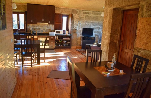 Arcos de Valdevez Cottage | "Forest House" in Branda da Bouça dos Homens