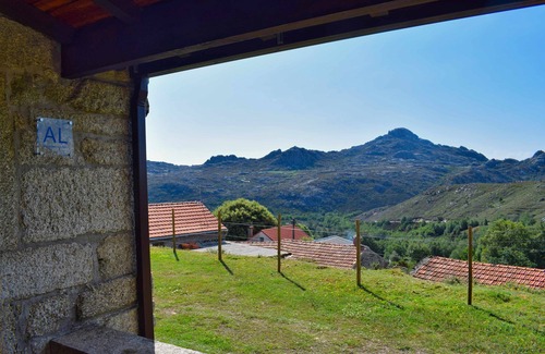 Arcos de Valdevez Cottage | "Forest House" in Branda da Bouça dos Homens