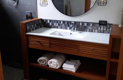 Captain Creek House | Forest Lodge: Little Villa
