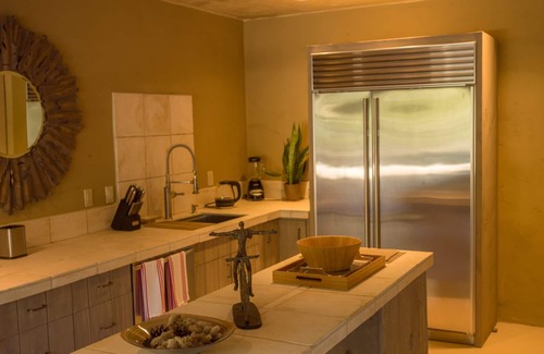 Del Monte Forest House | Forest Opulence: Center of PB Resorts: Four Seasons Bedding
