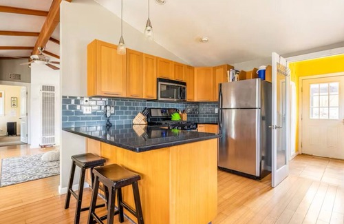 Midpines House | Forested Acres, Tranquil Setting, Hot Tub, Close to Yosemite