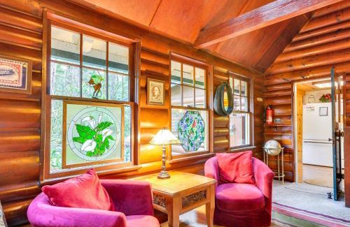 Rhododendron House | Forested Minikahda Lodge with Hot Tub Near Mt Hood