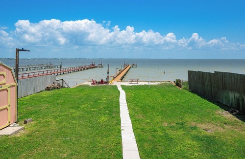 Taft House | Forever Paradise | Bay Access + Fire Pit