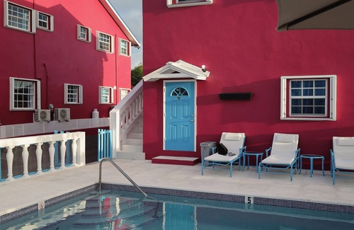 Blue Hills House | Forget your worries in this serene space. Pool view, top floor. Privacy gate.