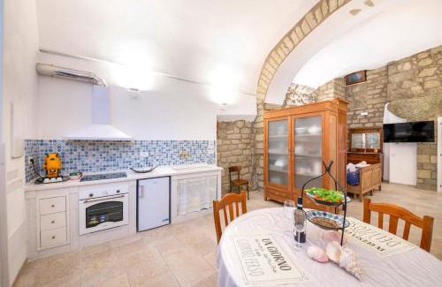 Forio Apartment | Forio Vico Secondo - Centro Storico - 8 minuti dal porto-1BedR