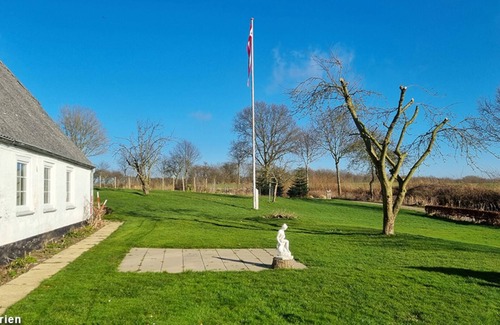 Sønderborg Municipality Other | Former farm with some small animals, close to the beach