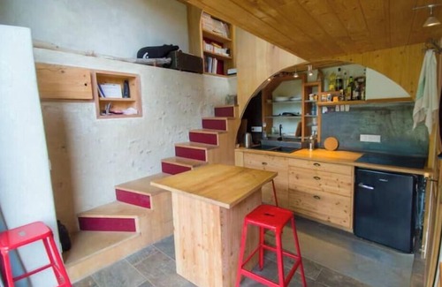 Die House | Former vineyard cottage, renovated into a loft