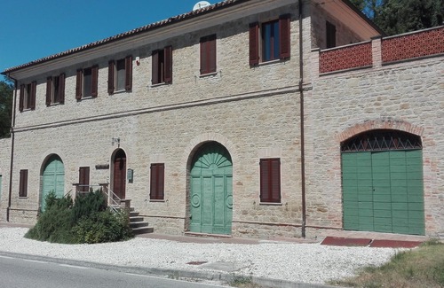 Cupramontana Apartment | Former winery, lovingly restored, wonderfully located