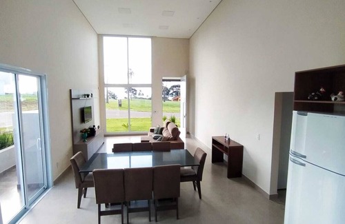Paranapanema Cottage | Formosa - Swimming pool with spa just a few steps from the club