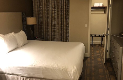 Las Vegas Condo | Formula 1 Week - Luxury Condo located across from Flamingo Fan Zone!