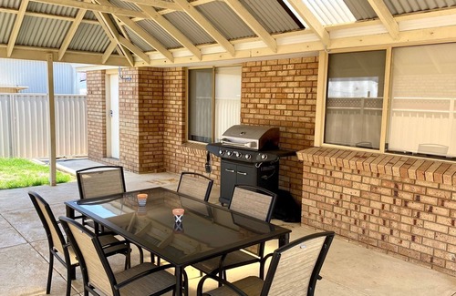 East Bunbury House | Forrest Holiday Unit - East Bunbury