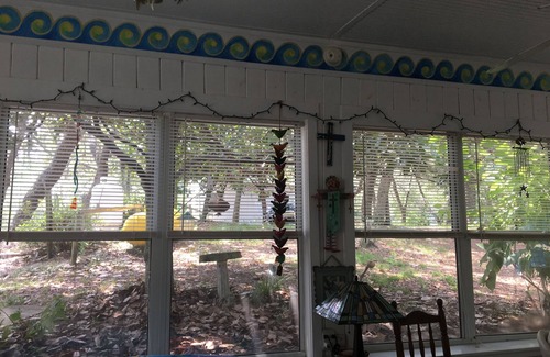 Fort Morgan House | Fort Morgan Waterfront Bay Cabin-Gulf beach. Private Comfy & Romantic Wifi Cable