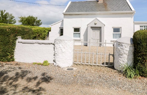 Baldwinstown Cottage | FORT MOUNTAIN HOUSE, family friendly in Duncormick, County Wexford