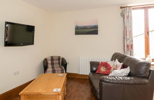 Wing Cabin | FORTRESS, pet friendly, with a garden in Brampton, Cumbria