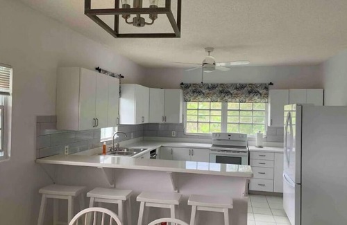Estate Fortuna Hill House | Fortuna Bay Villa/Entire Apt/Walk to the Bay