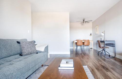 Foster City Apartment | Foster City 2BR w Gym Pool WD nr highways SFO-585