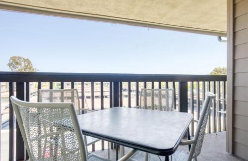 Foster City Apartment | Foster City 2BR w Gym Pool WD nr highways SFO-585