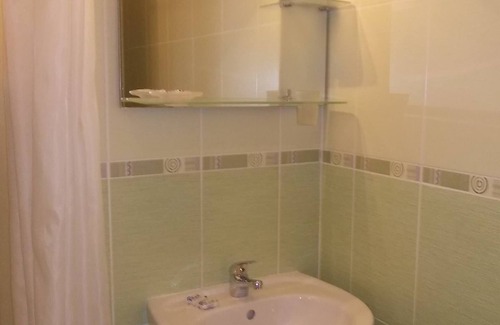 Dragijevo Apartment | Fotiadis boutique purple room