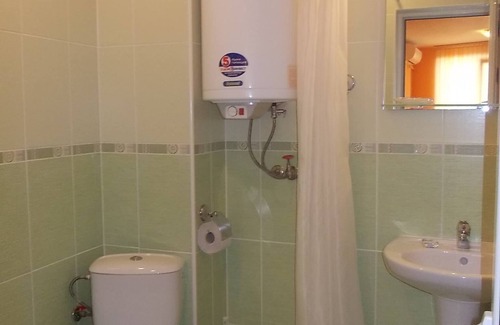 Dragijevo Apartment | Fotiadis boutique purple room