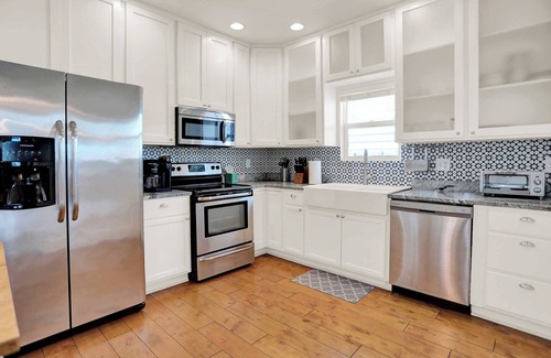 Fountain Square House | Fountain Square Gem w/Rooftop Patio & Fire Pit