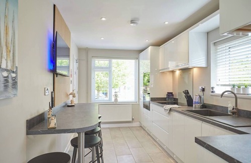 Norwich House | "Fountains Rest" – Spacious 4-Bedroom Home with Free WiFi, Ideal for Work Stays