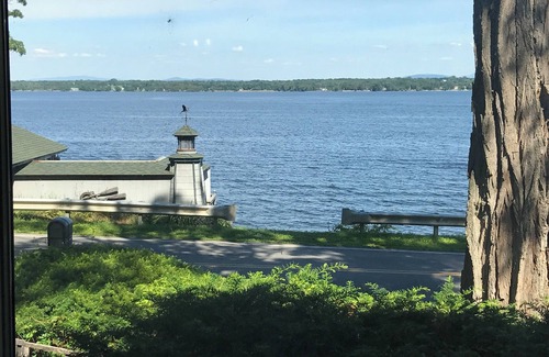 Plattsburgh House | Four Bedroom 2.5 Bath House on Lake Champlain