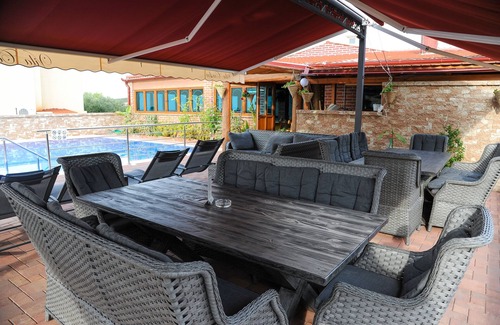 Caska Apartment | Four-bedroom apartment with terrace and sea view Caska, Pag (A-3085-d)