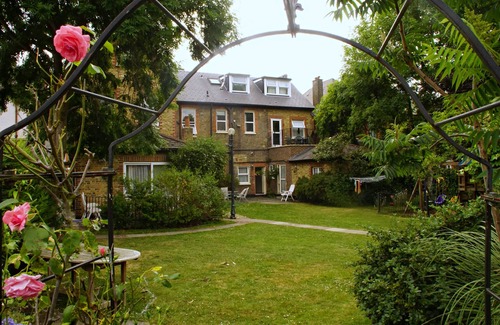 Catford Apartment | Four bedroom garden apartment perfect for families visiting London