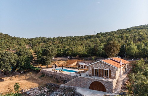 Pricelje Villa | Four bedroom stone Villa with swimming Pool and stunning view