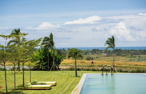 East Selemadeg Villa | Four Bedrooms Luxurious Residence with Private 25m Pool