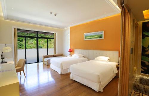 Yuancheng District Resort | Four Points by Sheraton Heyuan Resort