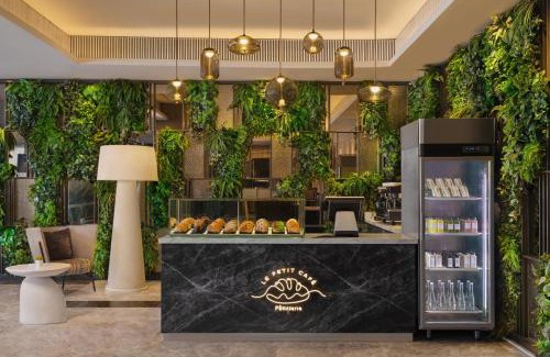 Surabaya Hotel | Four Points by Sheraton Surabaya, Tunjungan Plaza