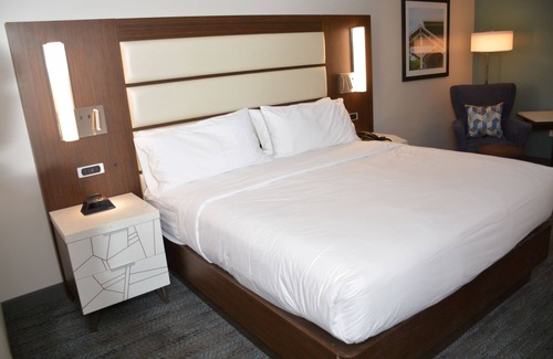 Westover Hotel | Four Points by Sheraton Fayetteville Fort Bragg