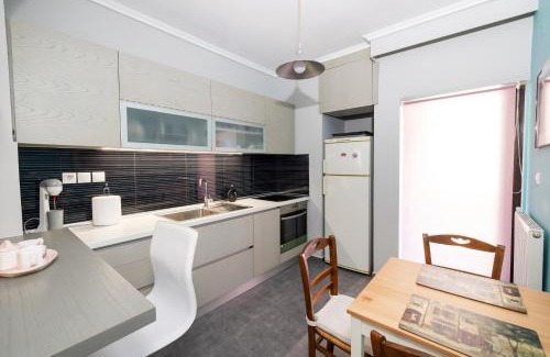 Thessaloniki Apartment | Four Reasons Apts Ntepo
